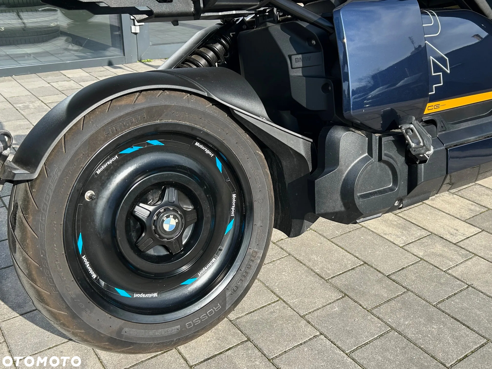 BMW CE 04 - 10