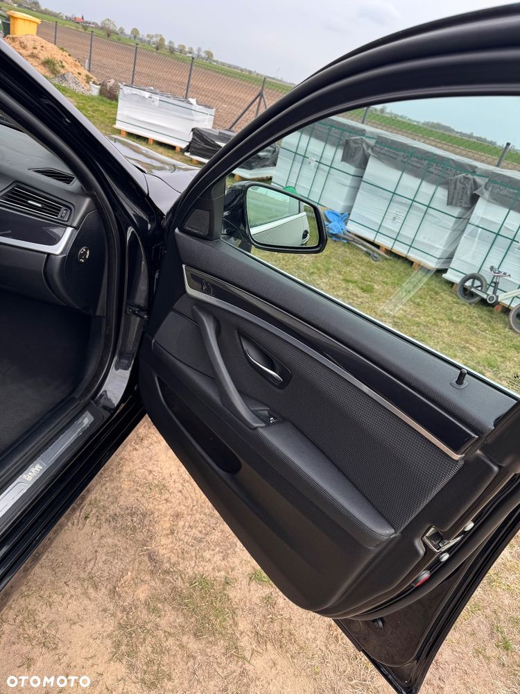 BMW Seria 5 520d xDrive Luxury Line - 13