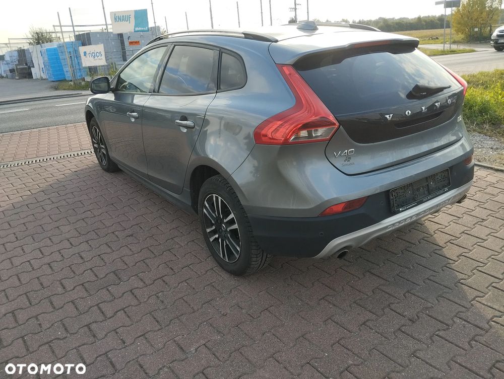 Volvo V40 Cross Country D2 Drive-E SCR Momentum - 13
