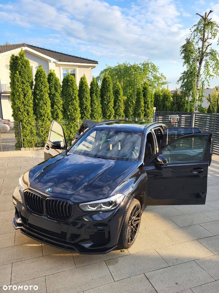BMW X5 M M50i - 24