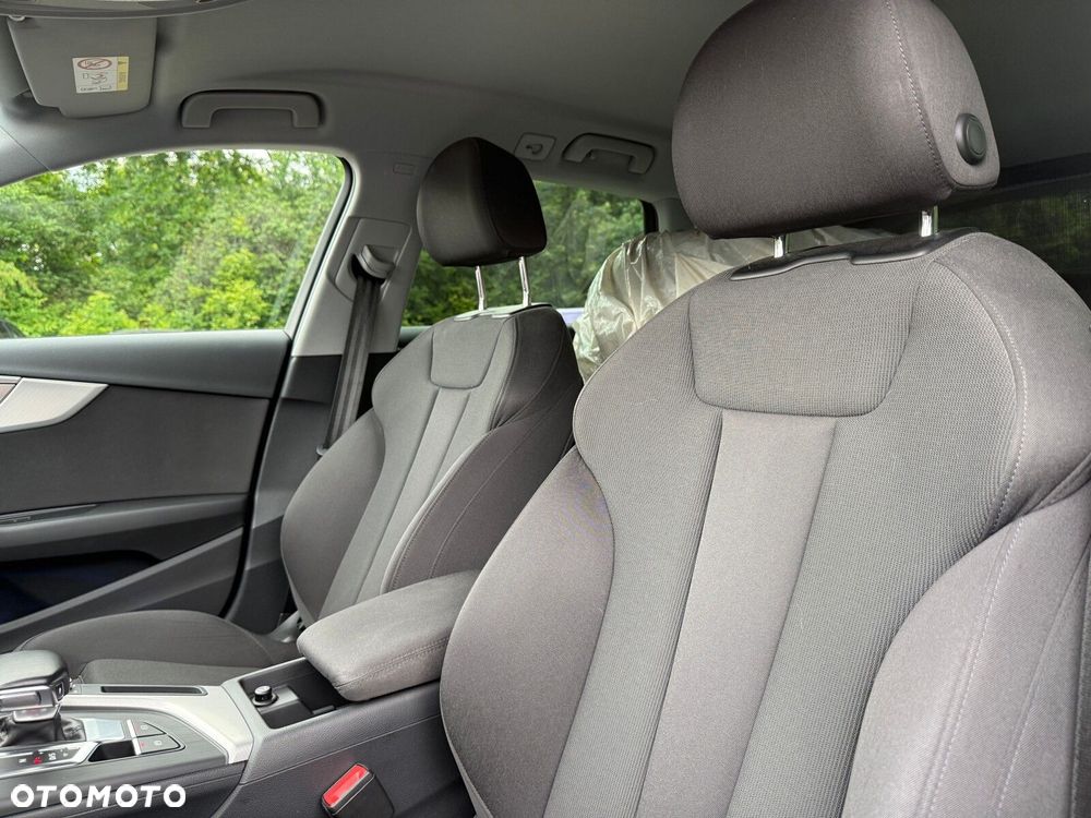 Audi A4 Avant 45 TFSI S tronic - 11