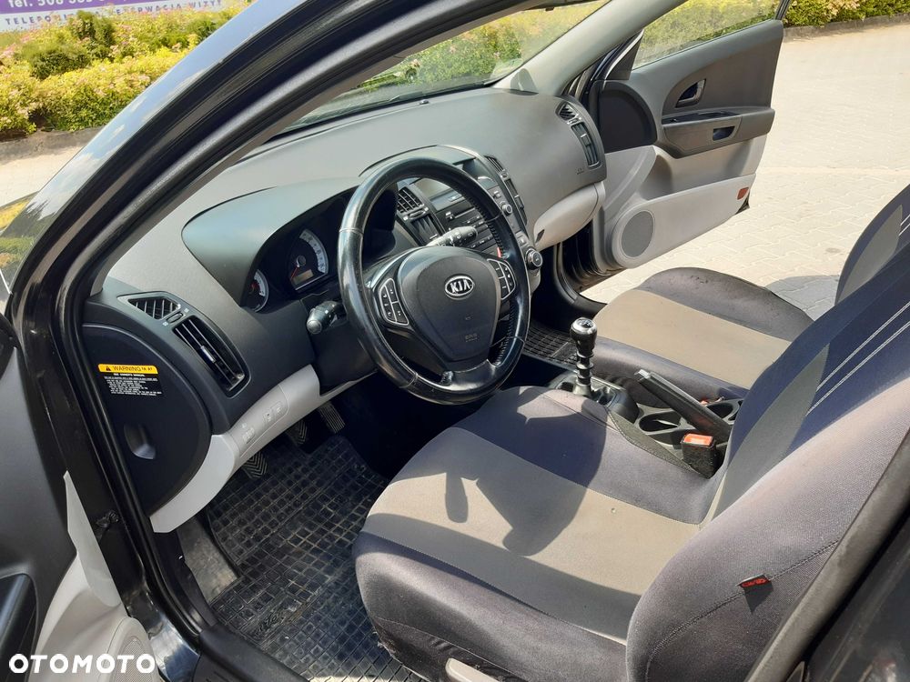 Kia Ceed - 5
