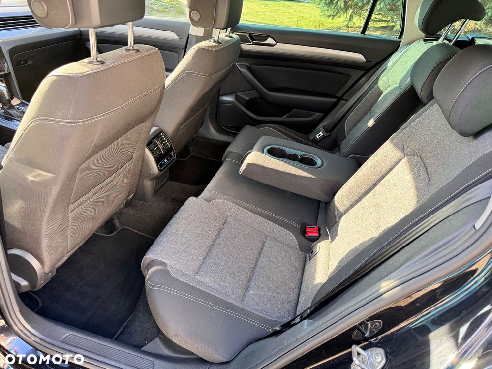 Volkswagen Passat 2.0 TDI EVO Elegance DSG - 12