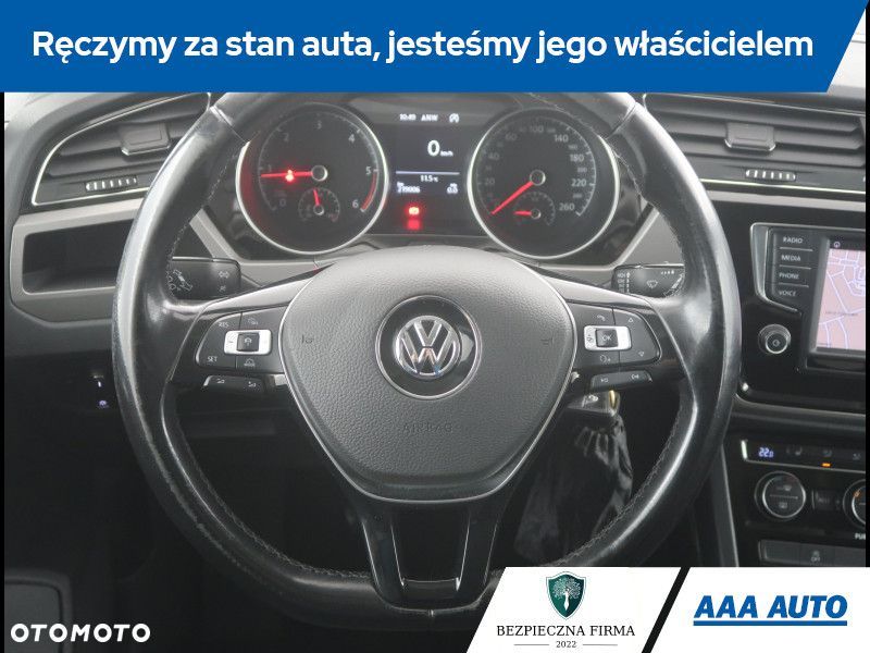 Volkswagen Touran - 16