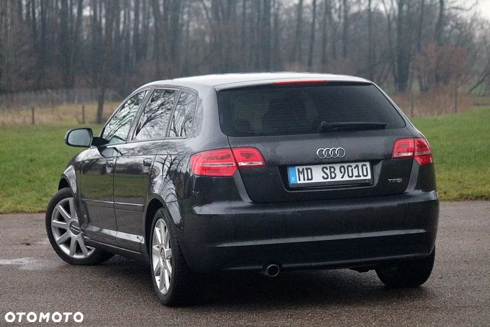 Audi A3 Sportback 1.2 TFSI Attraction - 9