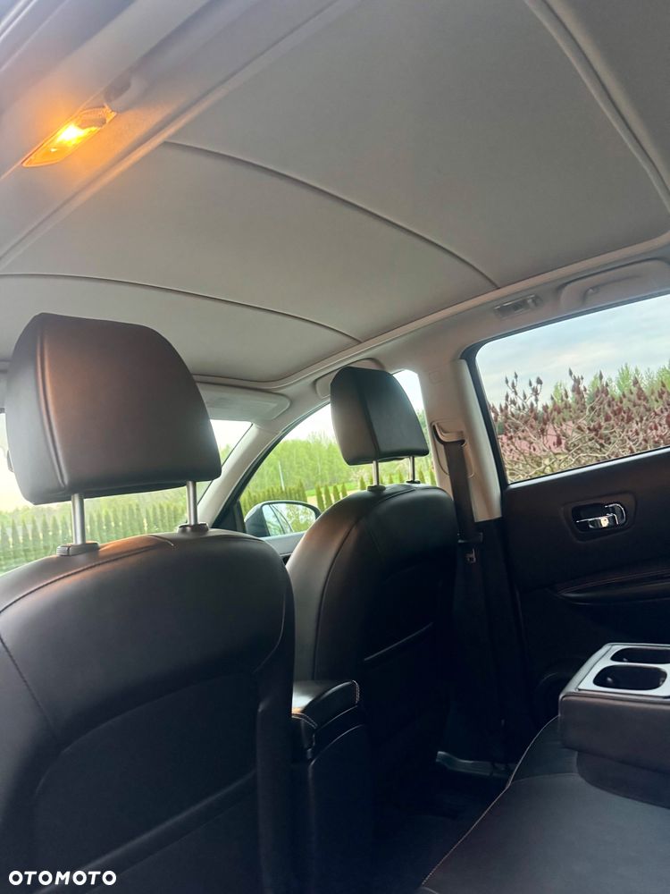 Nissan Qashqai 2.0 4 x 4 CVT 360 - 24