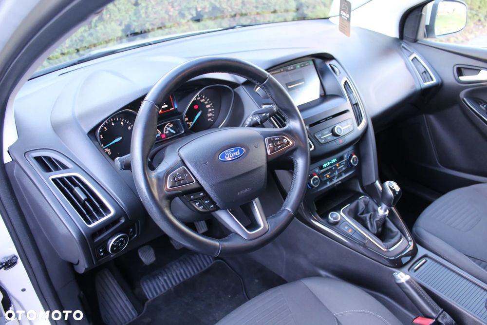 Ford Focus 1.0 EcoBoost Titanium - 15