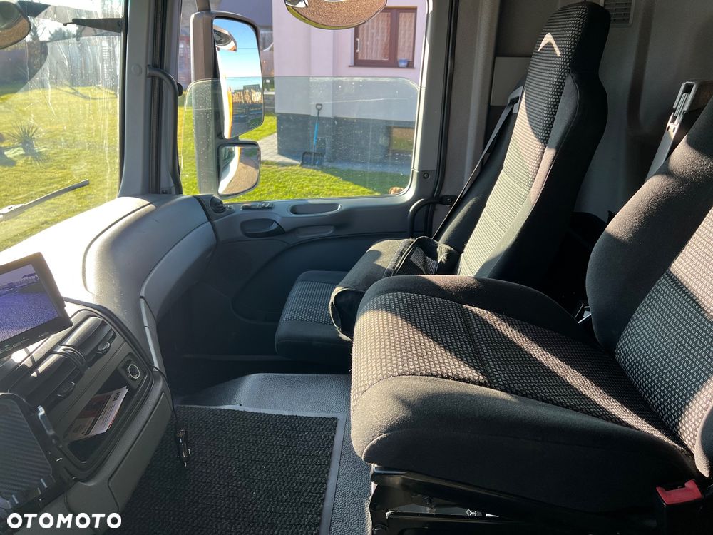 Mercedes-Benz Actros - 11