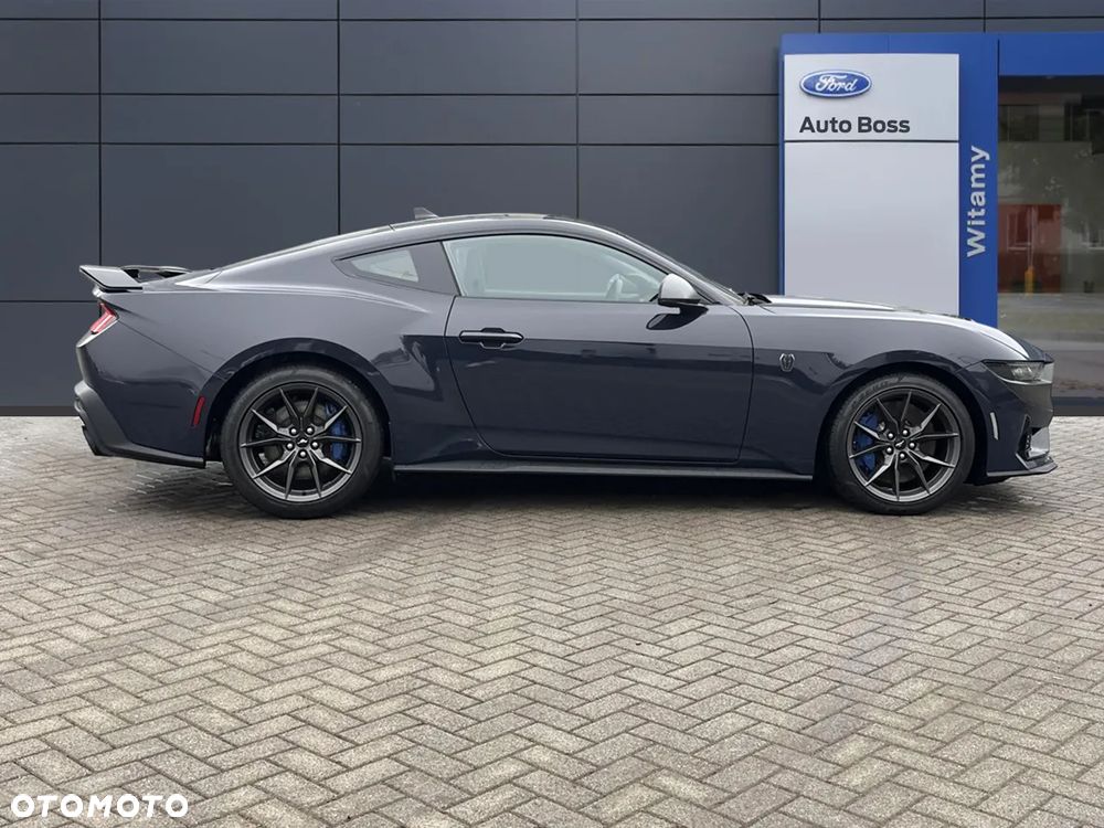 Ford Mustang - 7