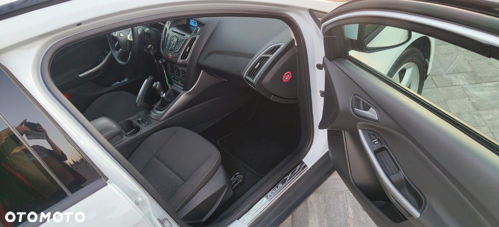 Ford Focus 1.0 EcoBoost Start-Stopp-System TREND - 11