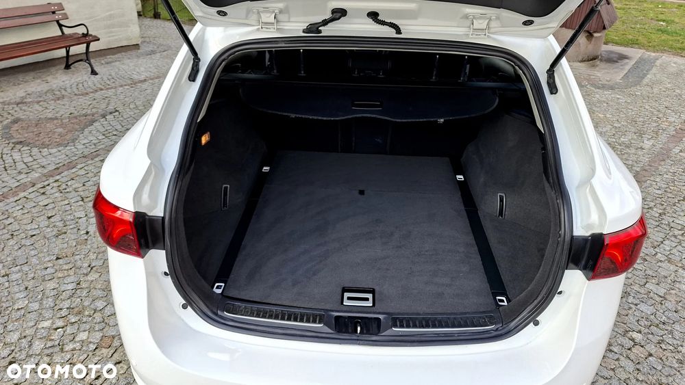 Toyota Avensis 2.0 D-4D Premium - 26