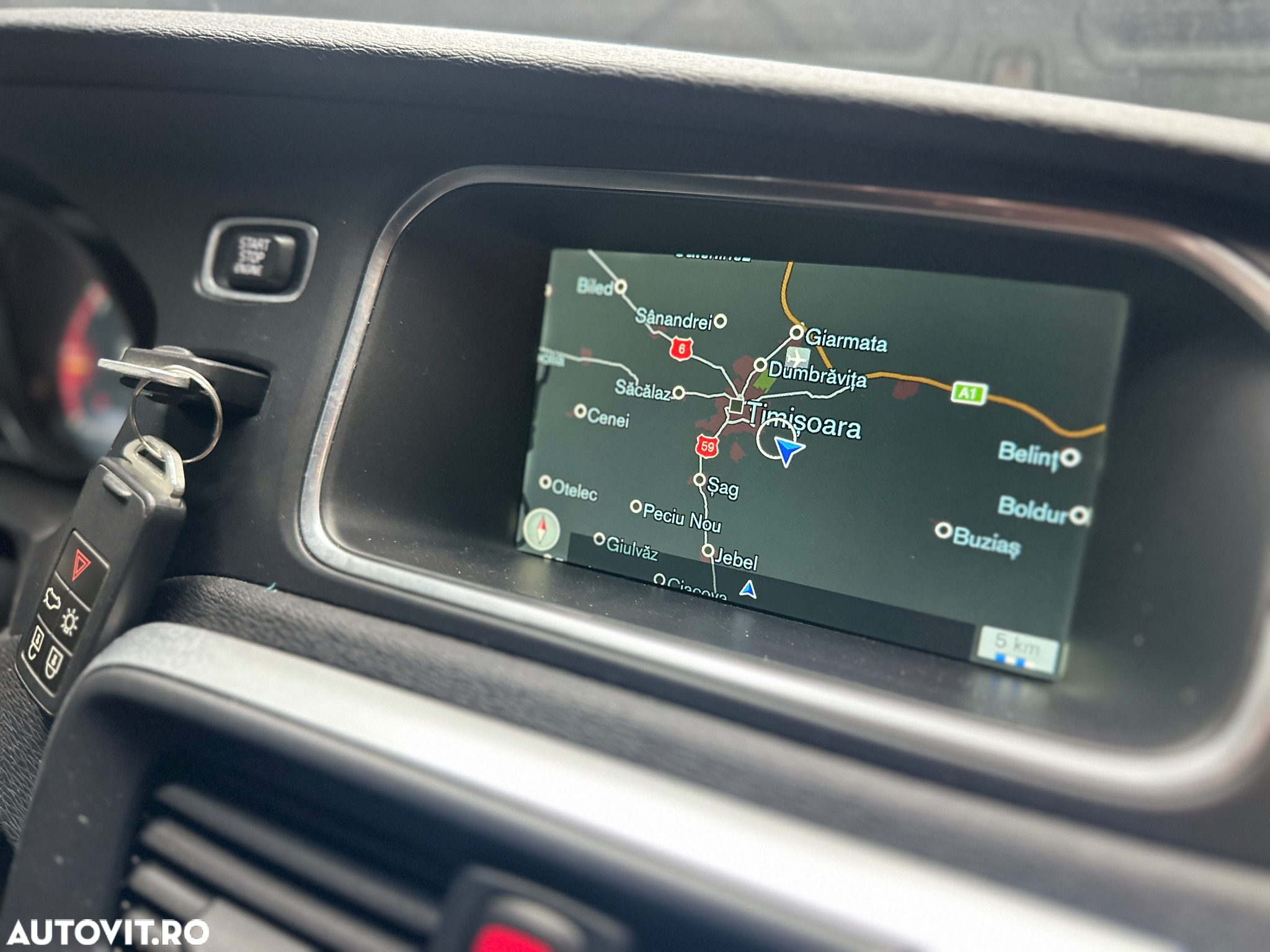 Volvo V40 D4 VEA R-Design - 14