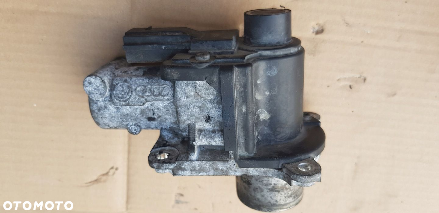 ZAWÓR EGR VW PASSAT B6 2.0 TDI - 2