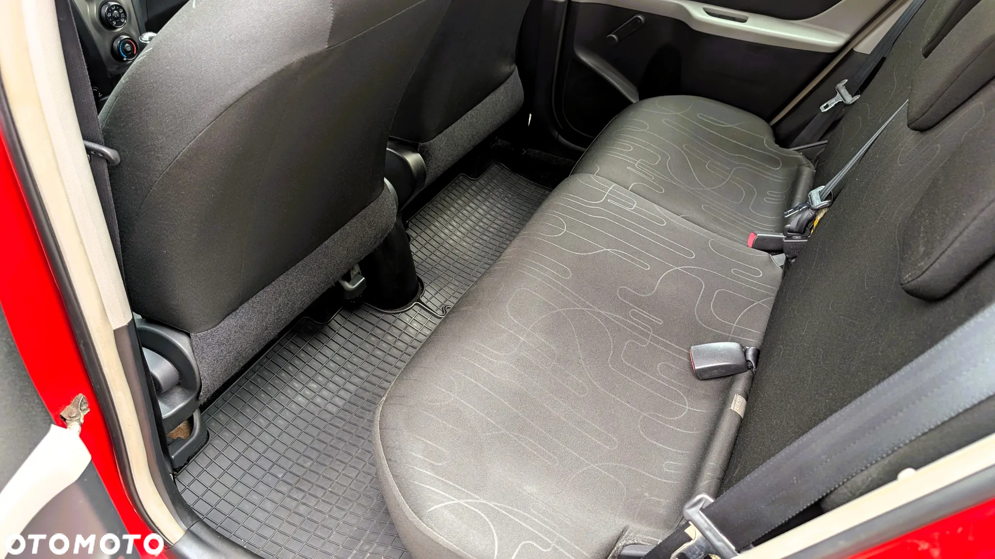 Toyota Yaris - 14