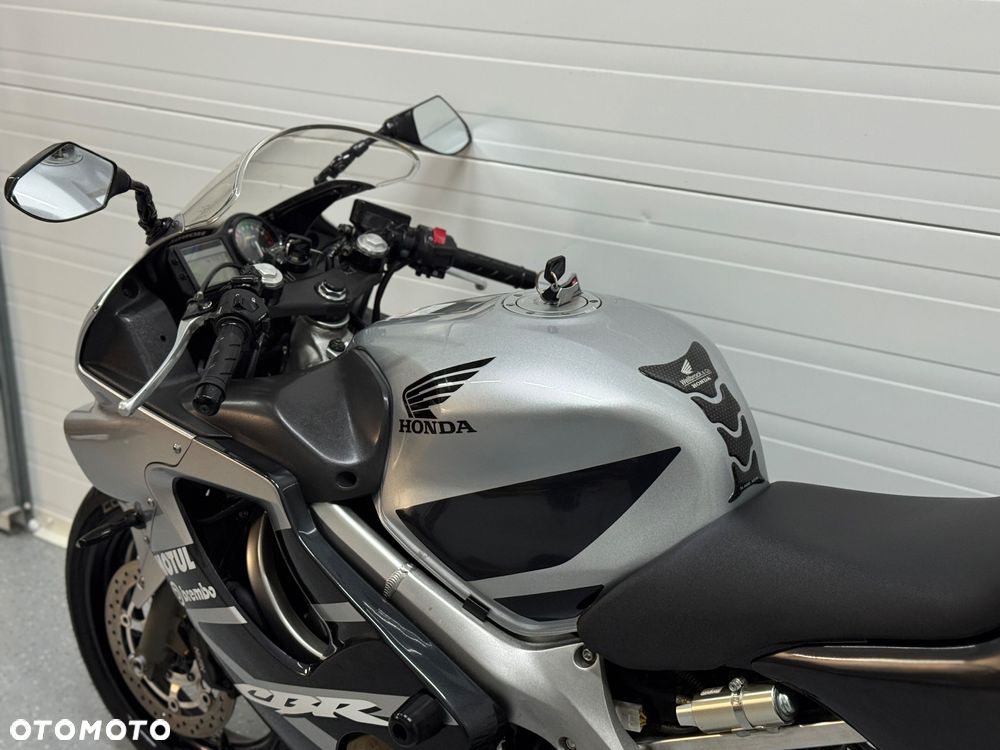 Honda CBR - 15