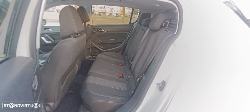 Peugeot 308 1.2 PureTech Allure J18 - 22