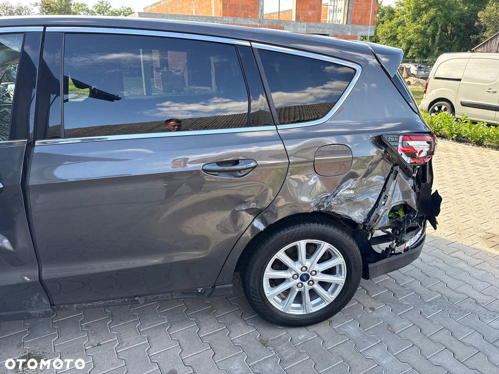 Ford S-Max 2.0 TDCi Titanium PowerShift - 23