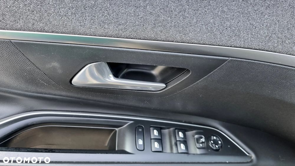 Peugeot 5008 - 17