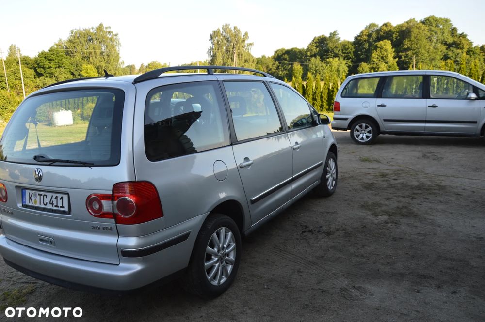 Volkswagen Sharan 2.0 TDI Sportline - 10