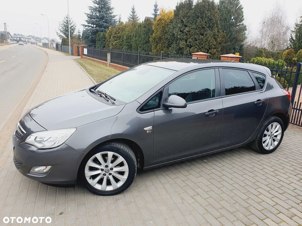 Opel Astra 1.4 Turbo - 11
