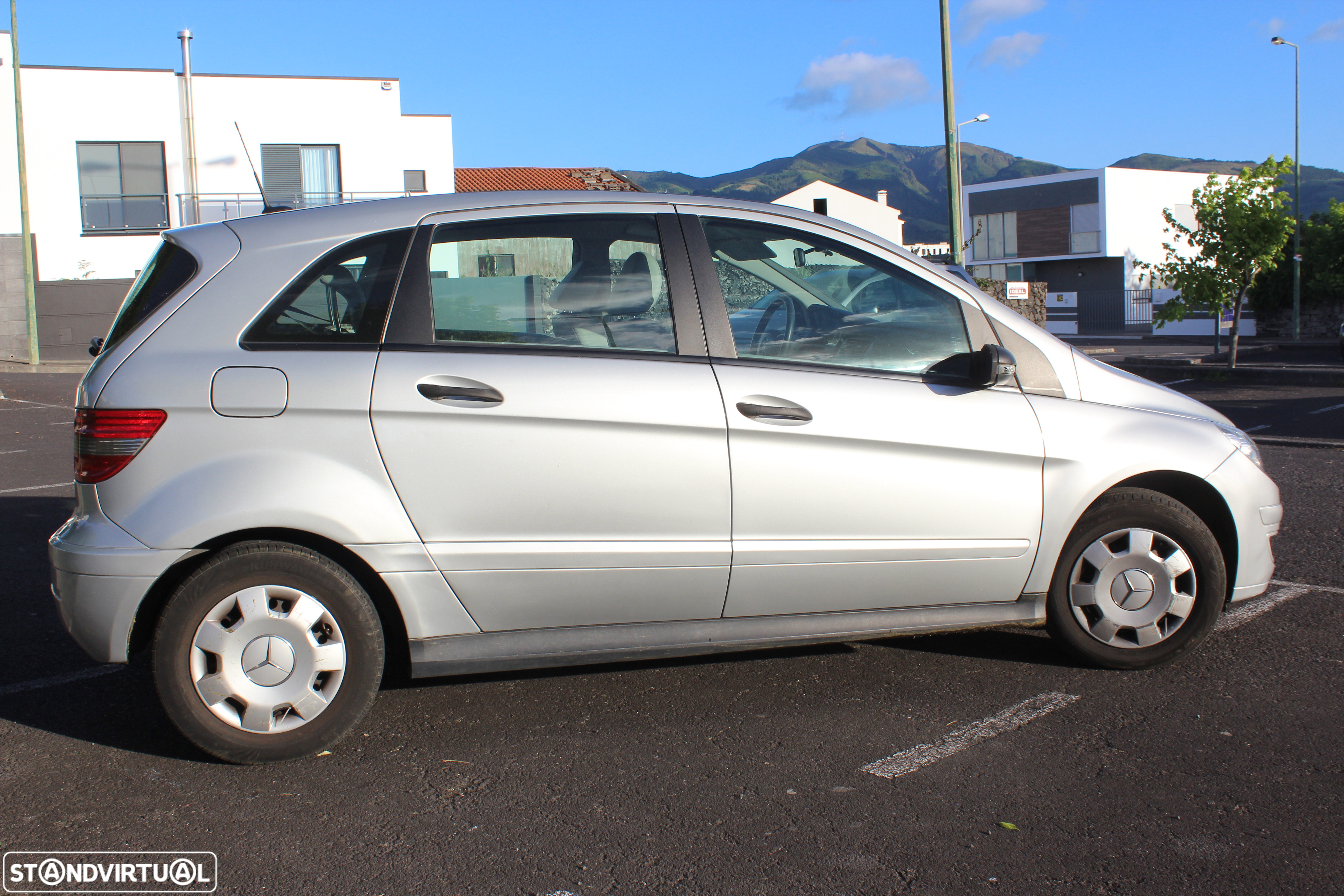 Mercedes-Benz B 150 Standard - 4