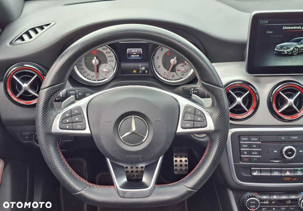 Mercedes-Benz CLA - 30