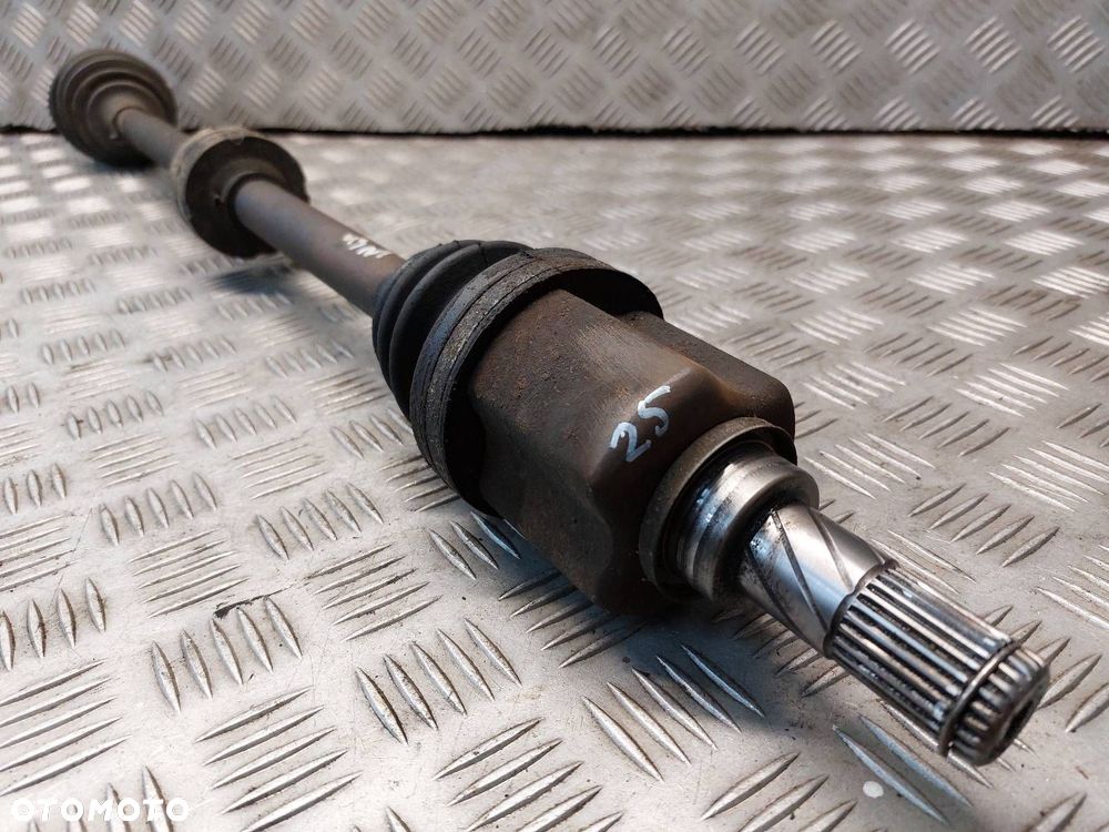 PÓŁOŚ LEWA + PRAWA PRZÓD NISSAN ALMERA TINO I 1.8 - 5