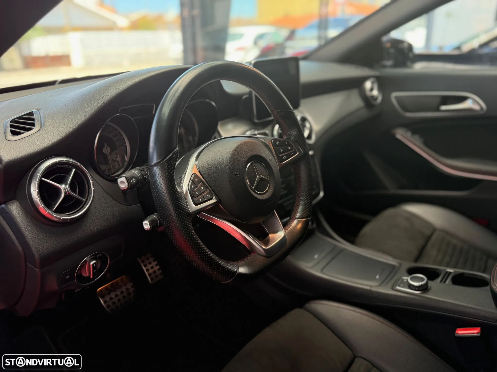 Mercedes-Benz CLA 180 d Shooting Brake AMG Line Aut. - 13