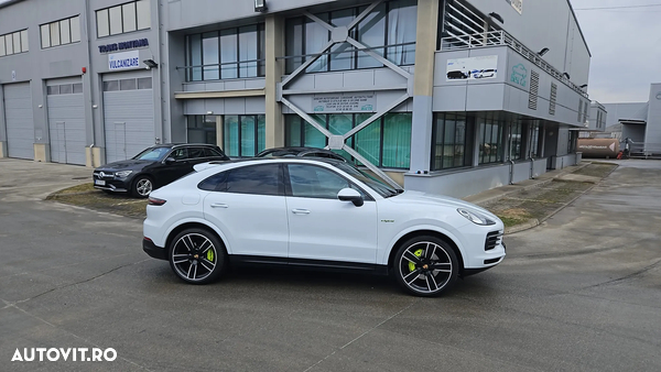 Porsche Cayenne Coupe E-Hybrid Tiptronic S Platinum Edition