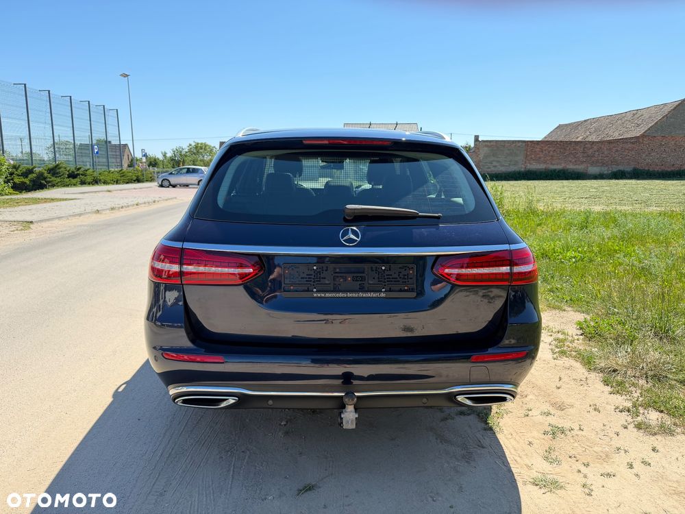 Mercedes-Benz Klasa E 220 d Avantgarde - 3