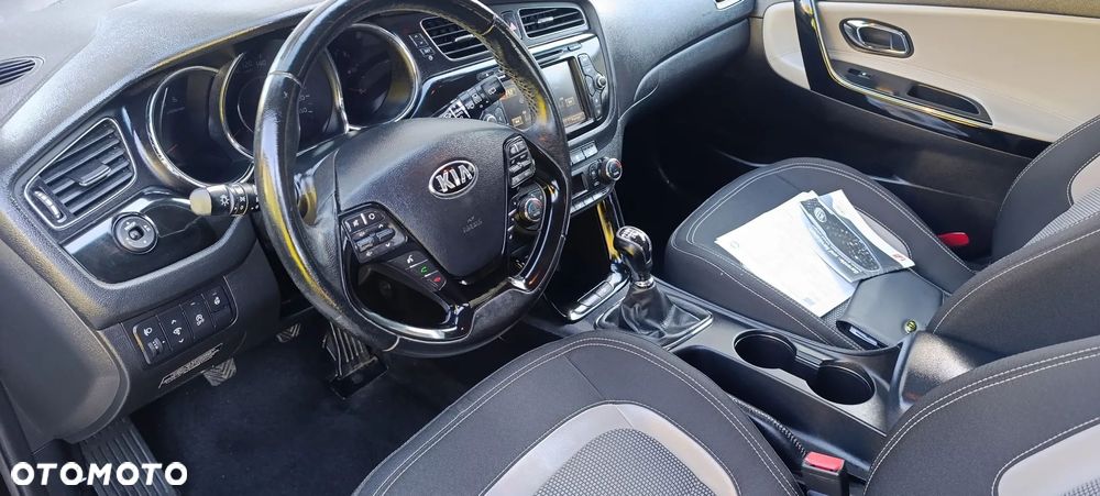 Kia Ceed - 6