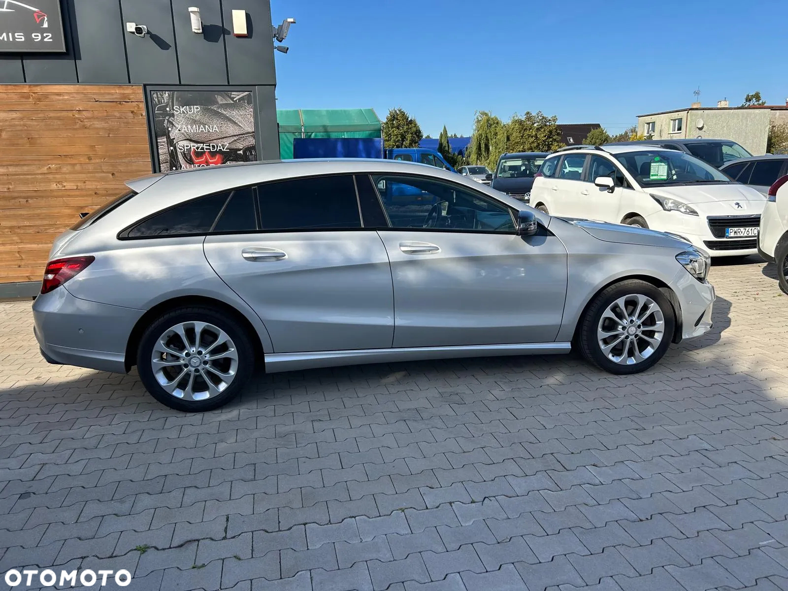 Mercedes-Benz CLA Shooting Brake 180 SCORE - 4