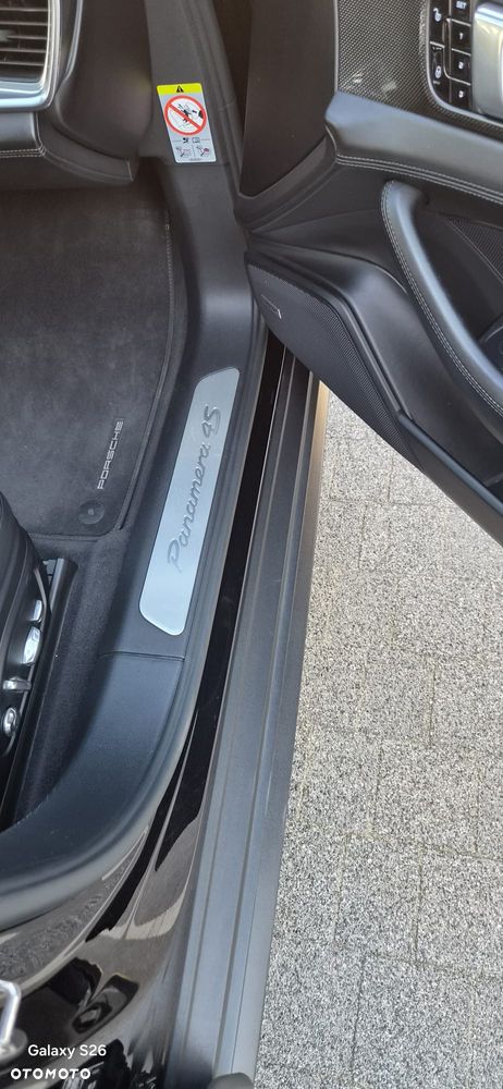 Porsche Panamera 4S - 29