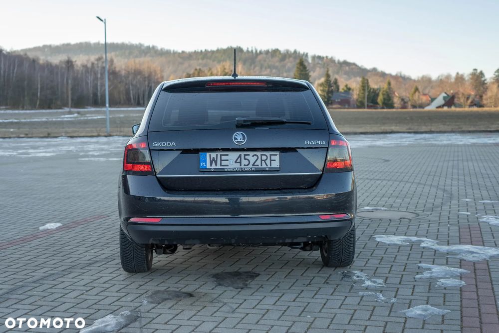Skoda RAPID - 7