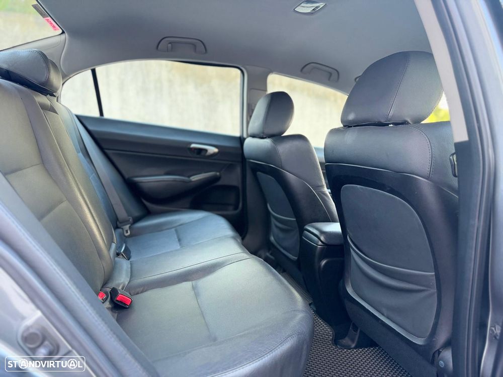 Honda Civic 1.3 DSI i-VTEC Hybrid Elegance - 24