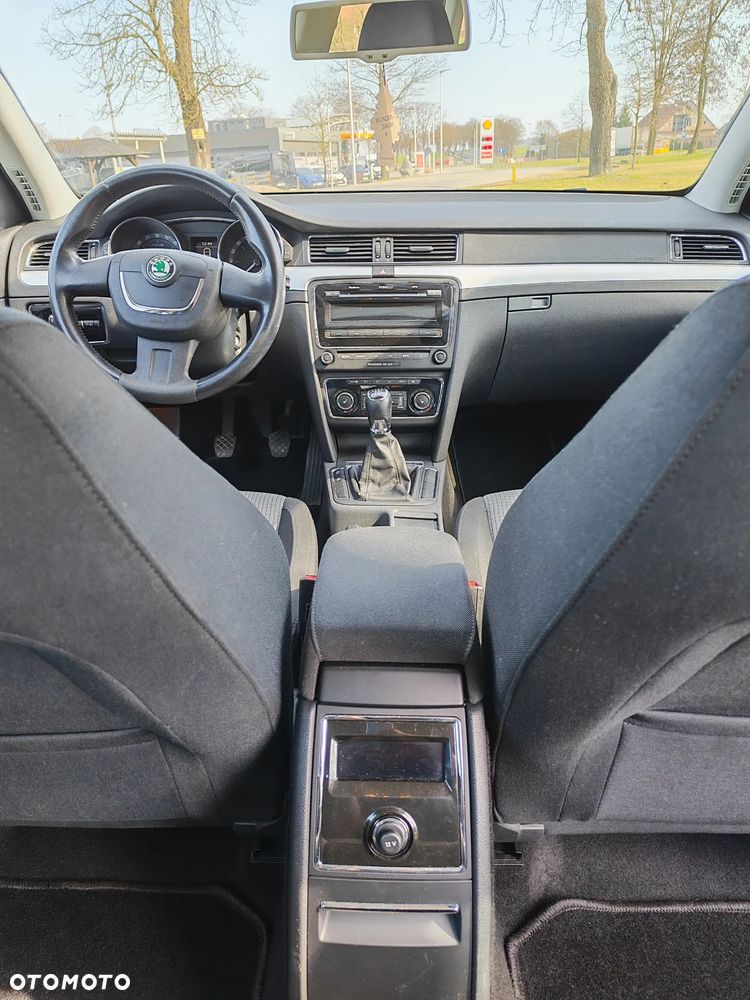 Skoda Superb 1.6 TDI Active Greenline - 15