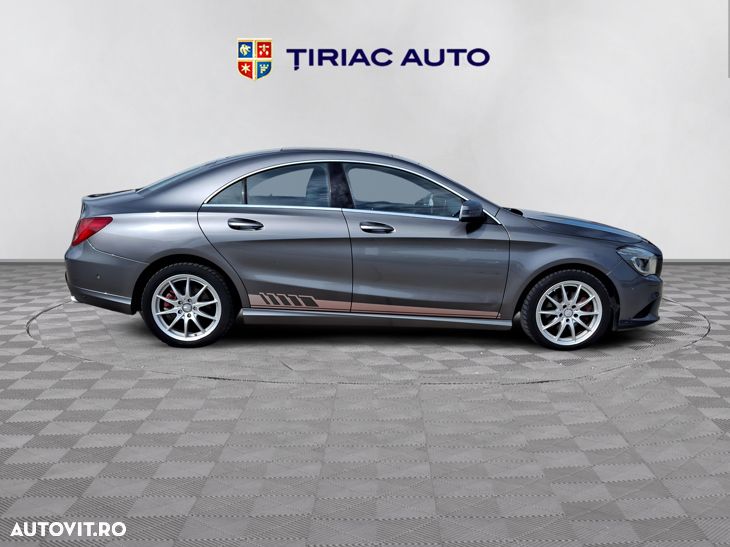 Mercedes-Benz CLA 200 7G-DCT Urban - 8