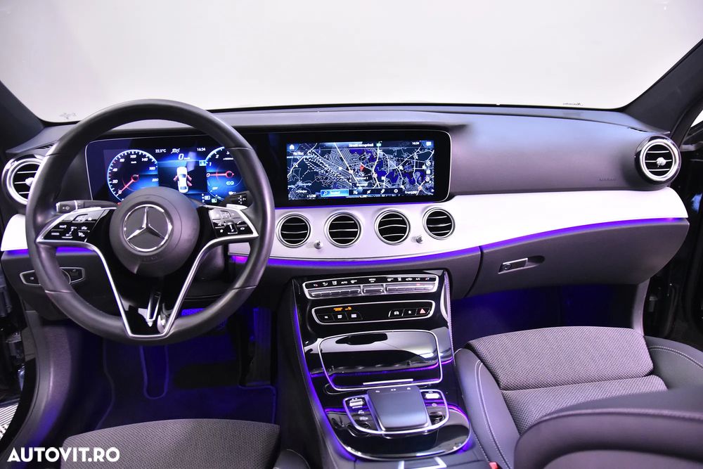 Mercedes-Benz E 300 de Aut. - 9