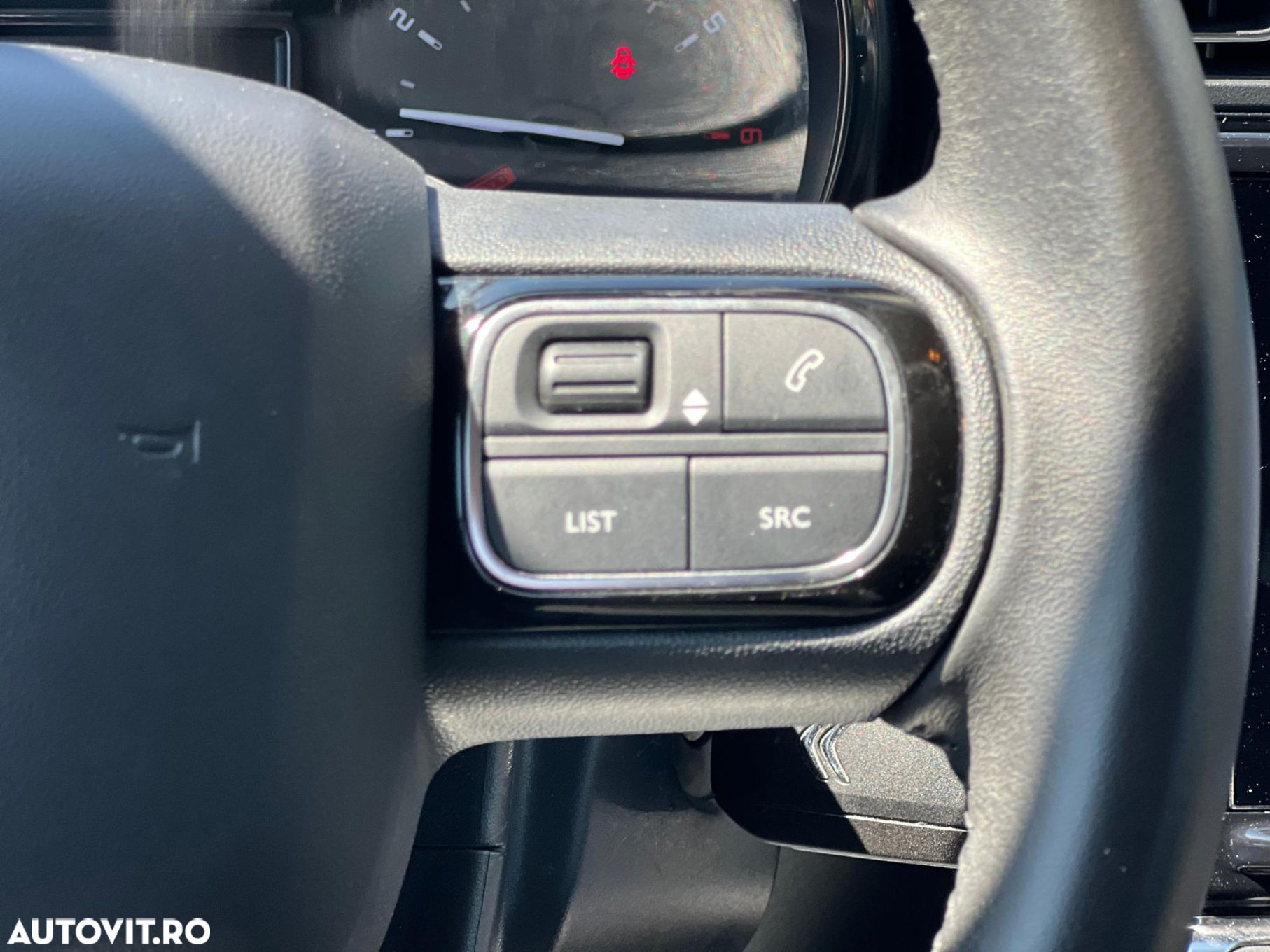 Citroën C3 1.2 PureTech S&S EAT Shine - 10