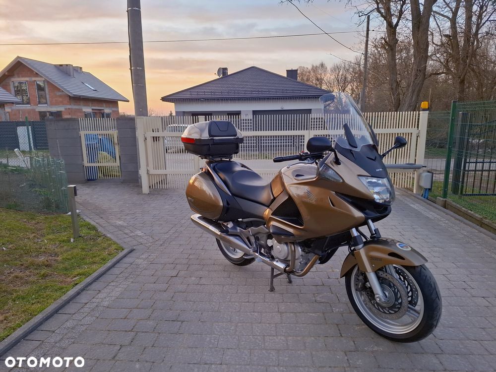 Honda Deauville - 40