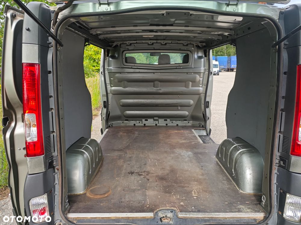Opel Vivaro - 17