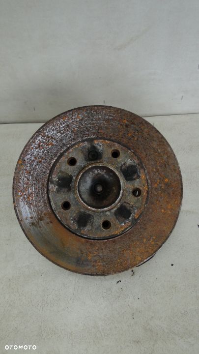 BMW 1 E87 E81 E82 E88 3 E90 E91 E92 E93 PIASTA ZWROTNICA TARCZA PRAWA PRZÓD PRZEDNIA 2.0D - 1