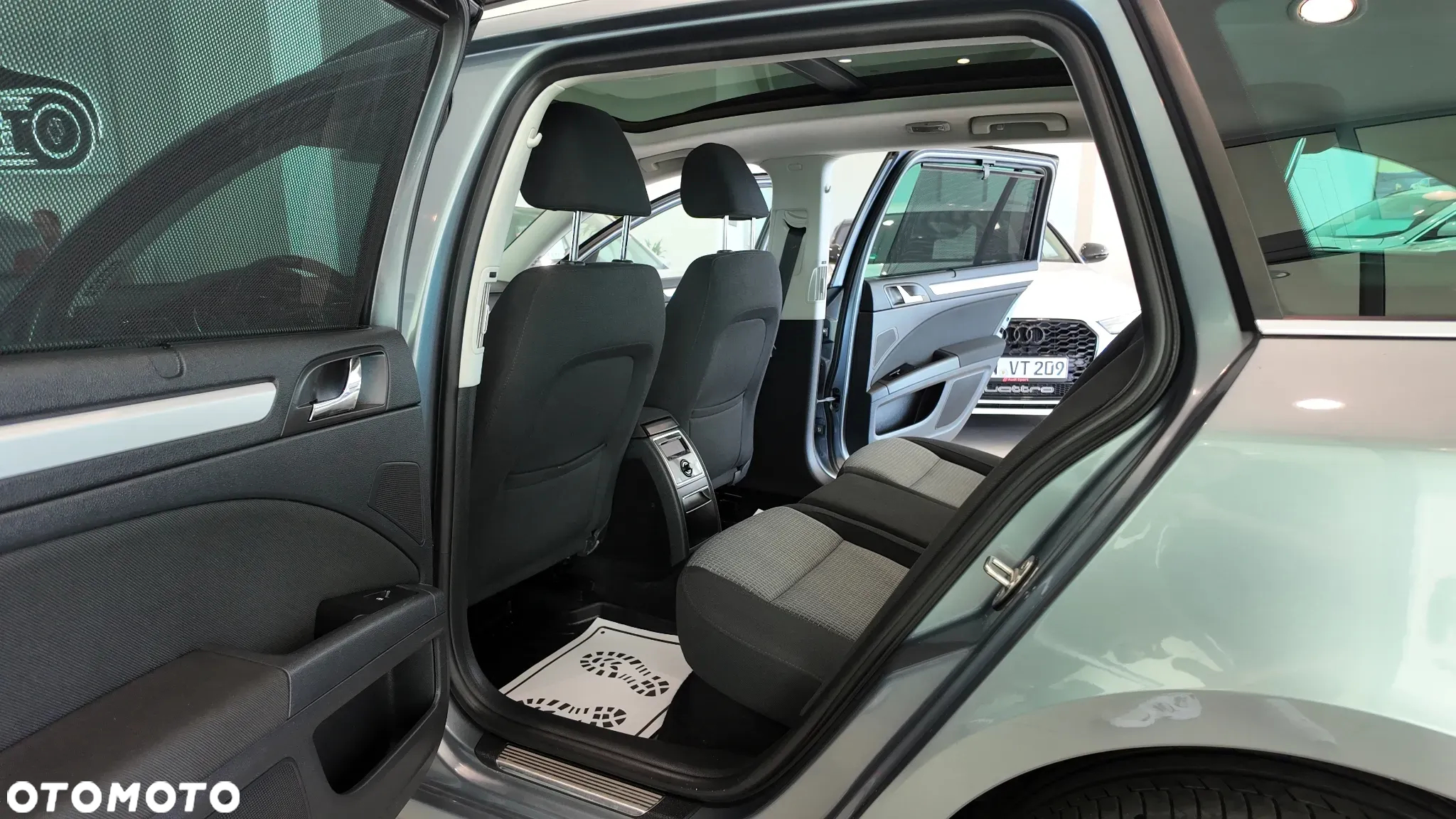 Skoda Superb 2.0 TDI Ambition - 29