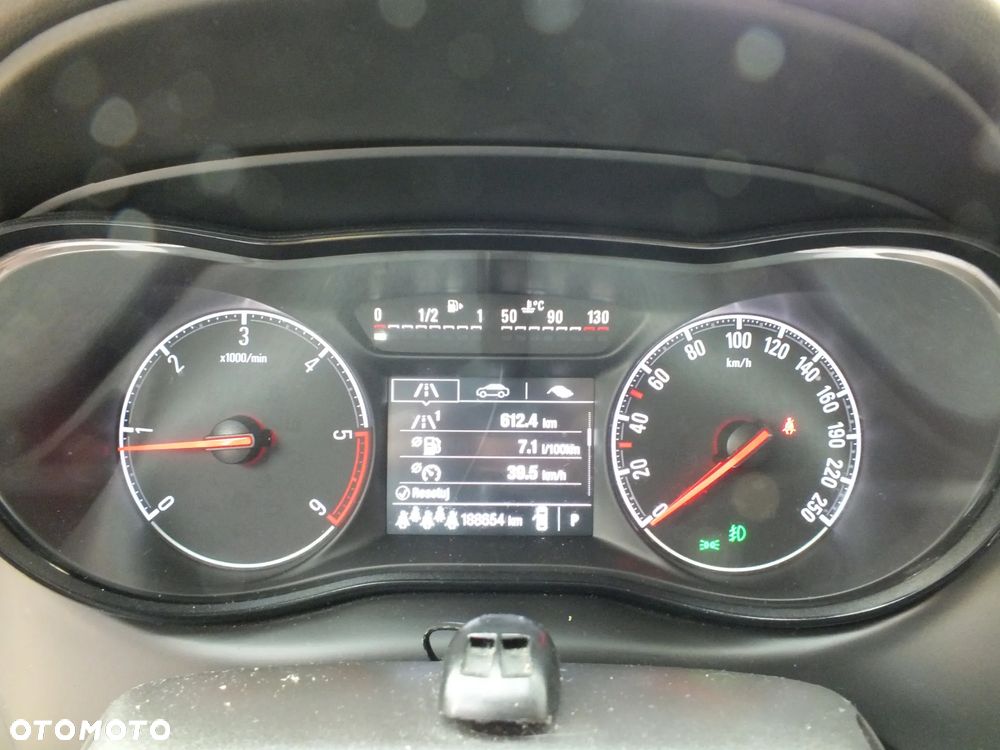 Opel Zafira - 10
