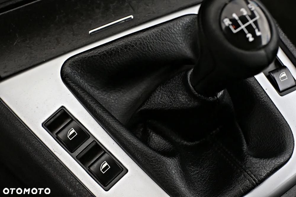 BMW Seria 3 - 34