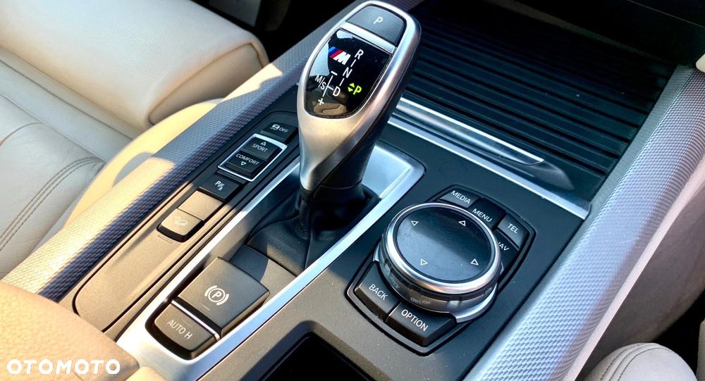 BMW X5 M M50d - 12