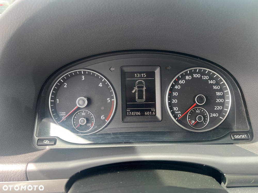 Volkswagen Touran - 18