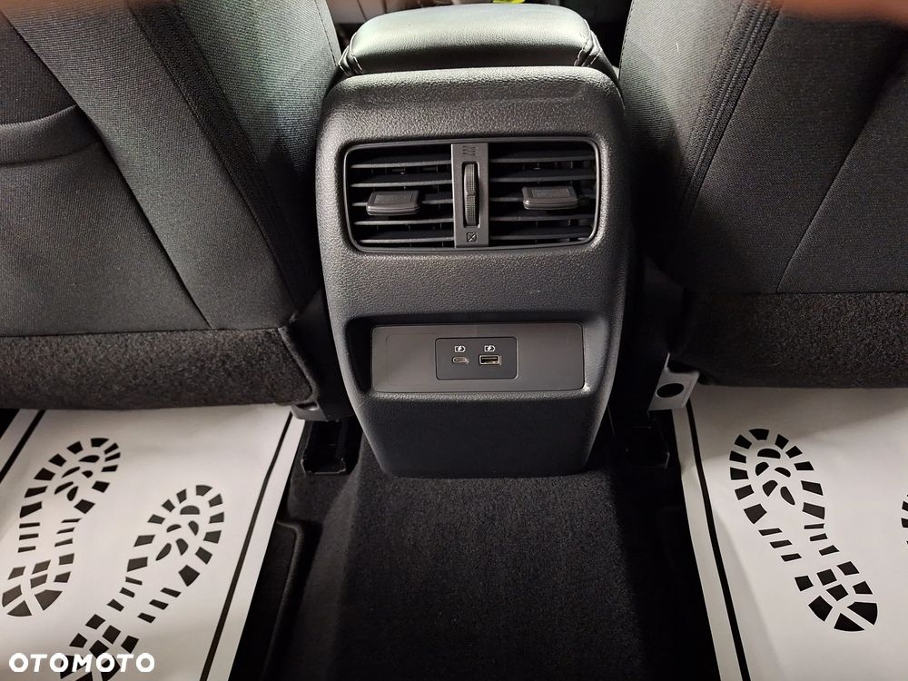 Nissan Qashqai 1.3 DIG-T MHEV Xtronic Tekna - 24