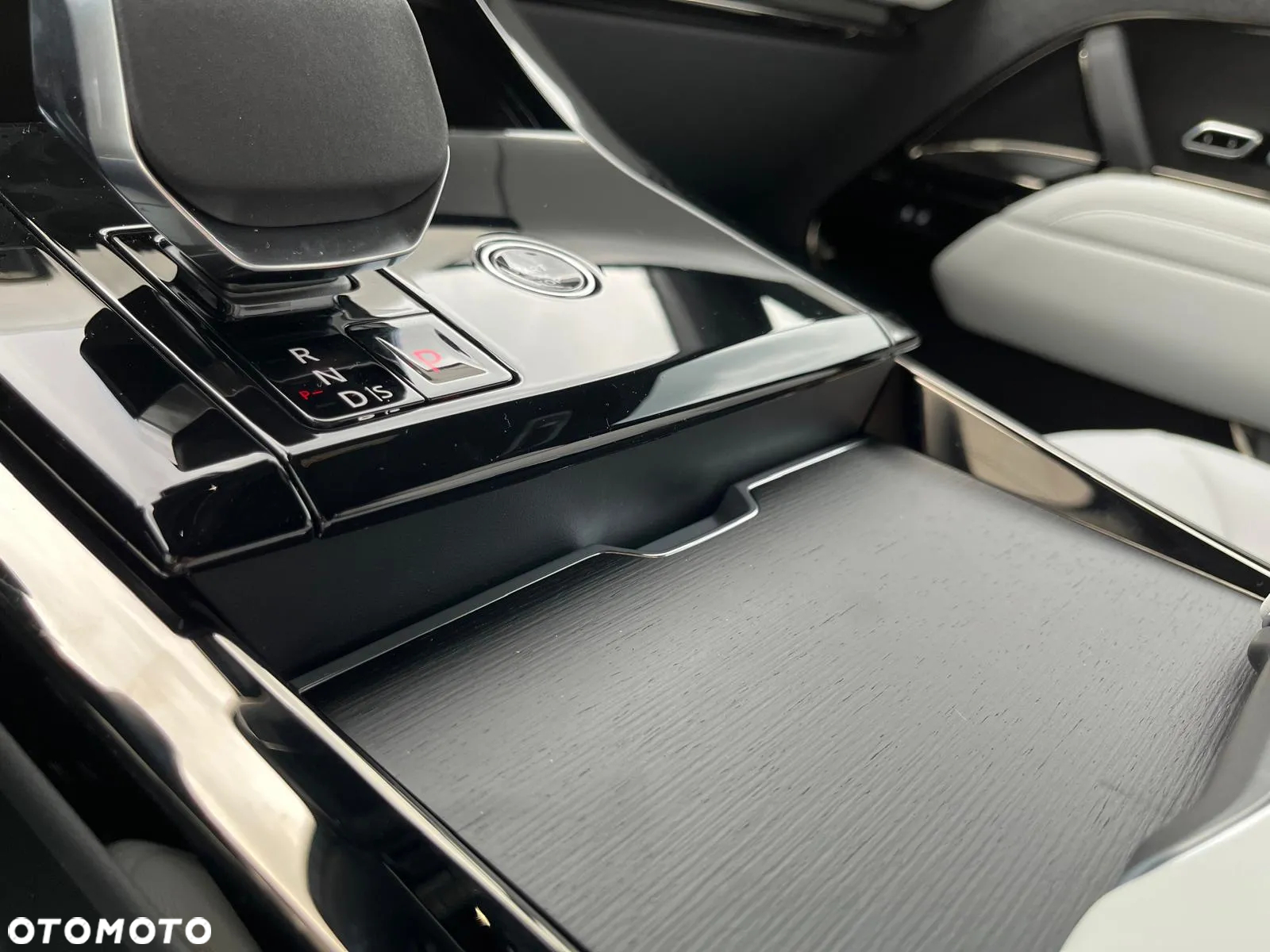 Land Rover Range Rover Sport - 11