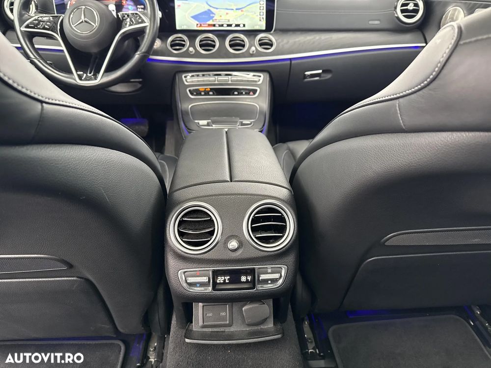 Mercedes-Benz E E 300e 4Matic 9G-Tronic Exclusive - 37